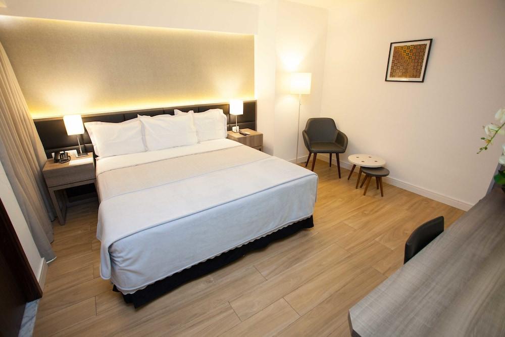 Hotel Royal Regency Palace